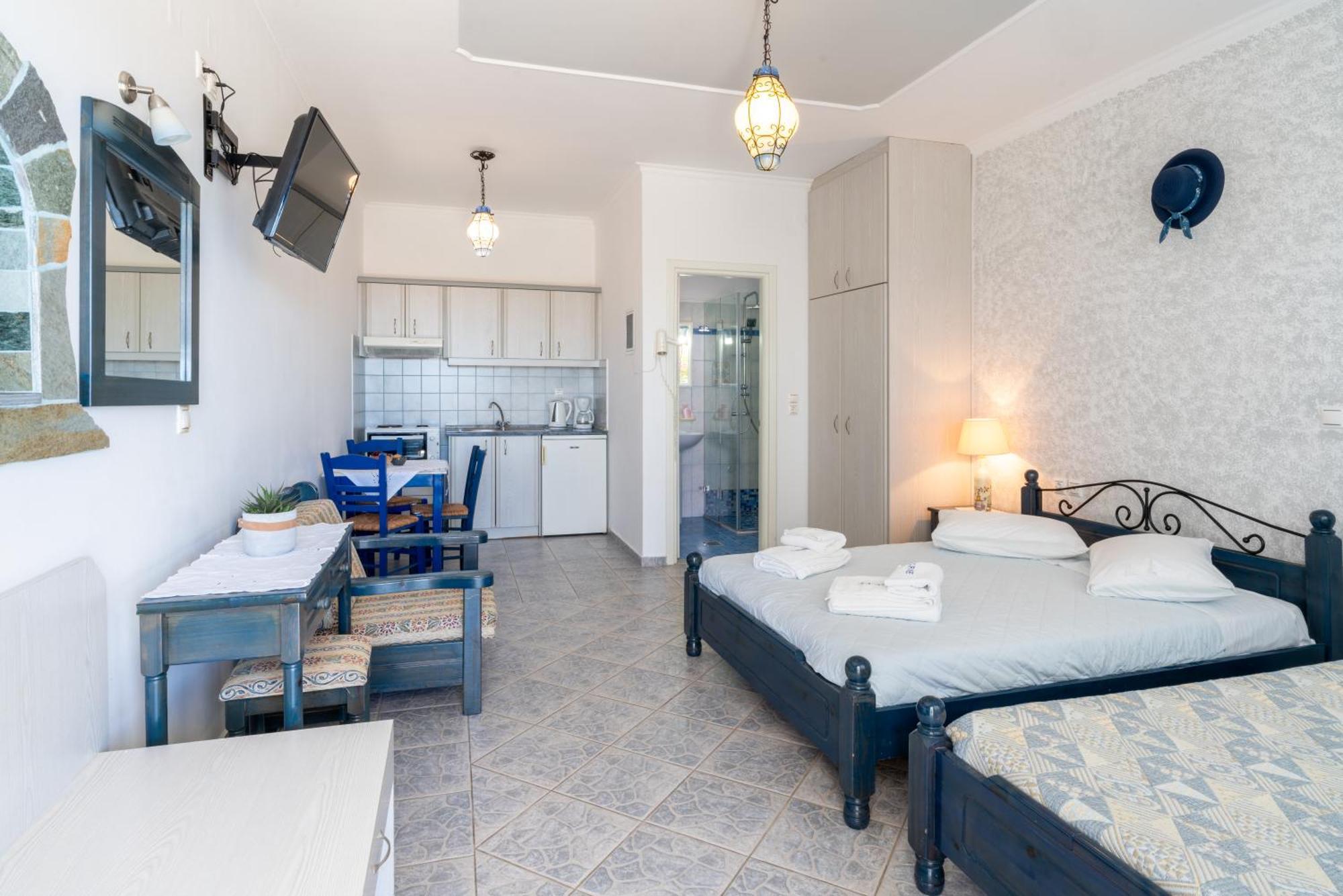 Sirines Aparthotel Vlachata Exterior photo